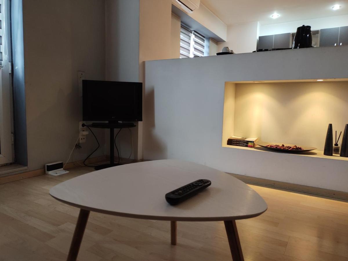 Ariana Apartment By EasyBucarest Esterno foto