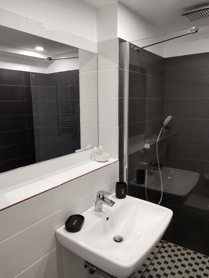 Ariana Apartment By EasyBucarest Esterno foto